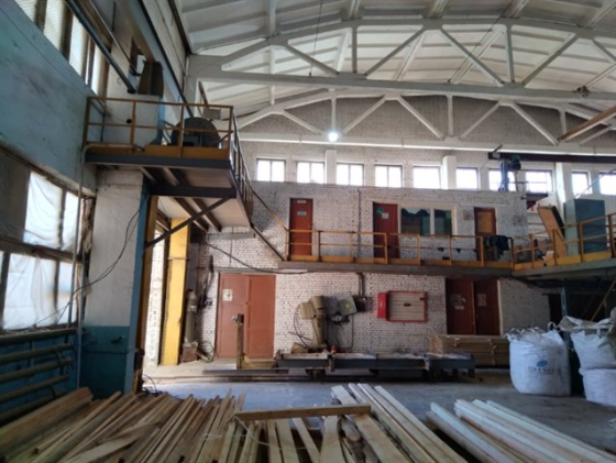 Аренда производственного здания 2500 м2 c кран-балками и мостовым краном Санкт-Петербург