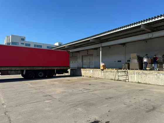 Аренда отапливаемого склада 2245 м2 с пандусами под автозапчасти Санкт-Петербург