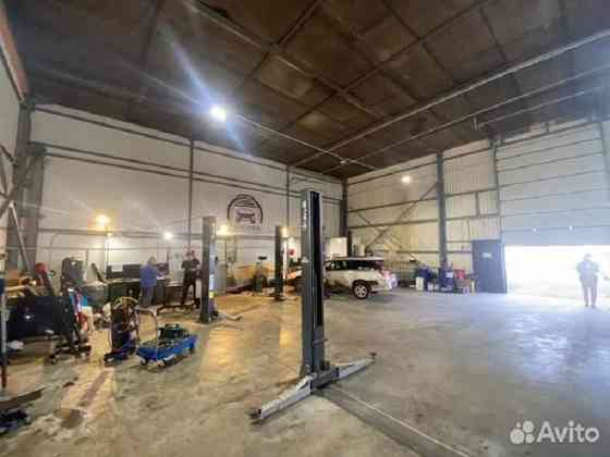 Продажа помещения 360 м2 с арендатором под автосервис и Санкт-Петербург