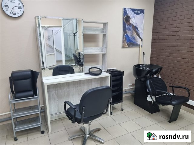 Аренда полностью оборудованной парикмахерской 21 м2 Санкт-Петербург - изображение 1