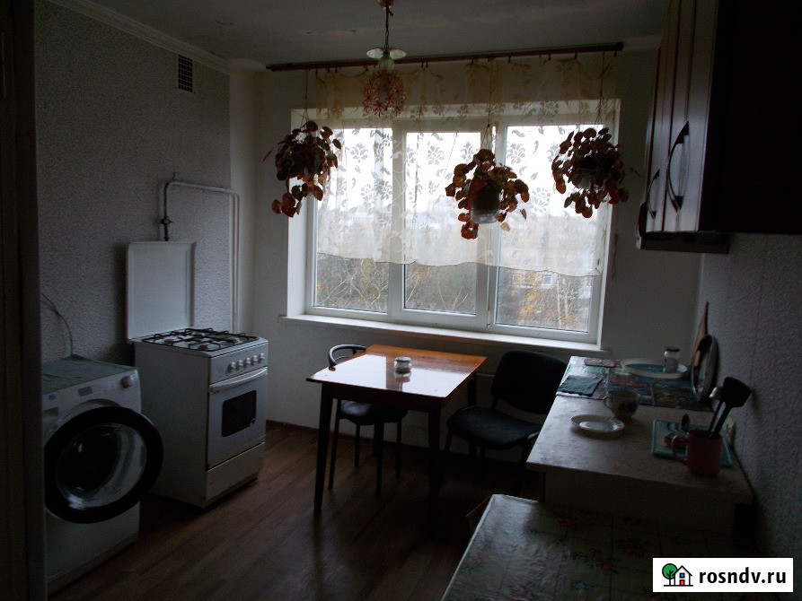 Комната 13 м² в 3-ком. кв., 5/5 эт. в аренду на длительный срок в Гатчине Гатчина - изображение 2