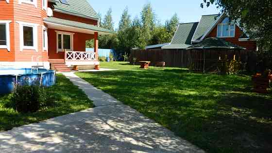 Коттедж 250 м² на участке 10 сот. в аренду посуточно в Истре Истра