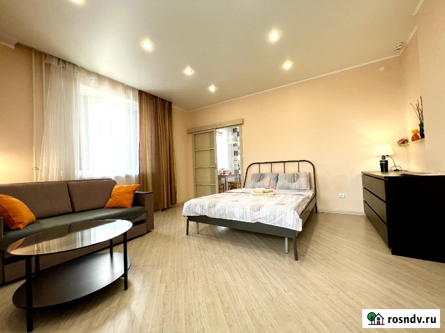 1-комнатная квартира, 40 м², 17/18 эт. в аренду посуточно в Калуге Калуга - изображение 1