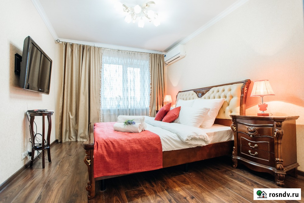 1-комнатная квартира, 75 м², 3/5 эт. в аренду посуточно в Калуге Калуга - изображение 1