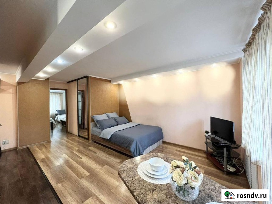 1-комнатная квартира, 45 м², 2/5 эт. в аренду посуточно в Калуге Калуга - изображение 1