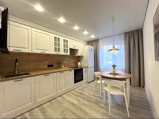 2-комнатная квартира, 56.7 м², 1/9 эт. в аренду на длительный срок в Армавире Армавир