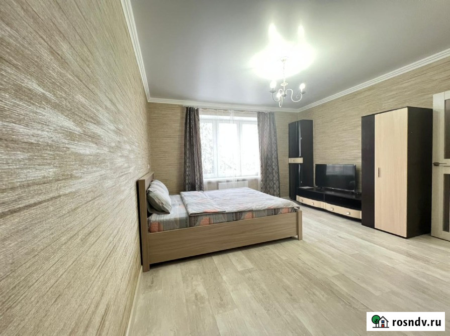 1-комнатная квартира, 38 м², 2/5 эт. в аренду посуточно в Калуге Калуга - изображение 1