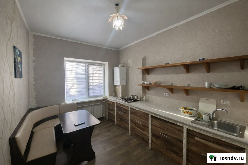 Дом 47 м² на участке 6 сот. в аренду на длительный срок в Новокубанске Новокубанск - изображение 1