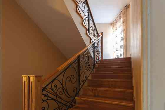 Коттедж 272 м² на участке 4 сот. на продажу в Красноярске Красноярск