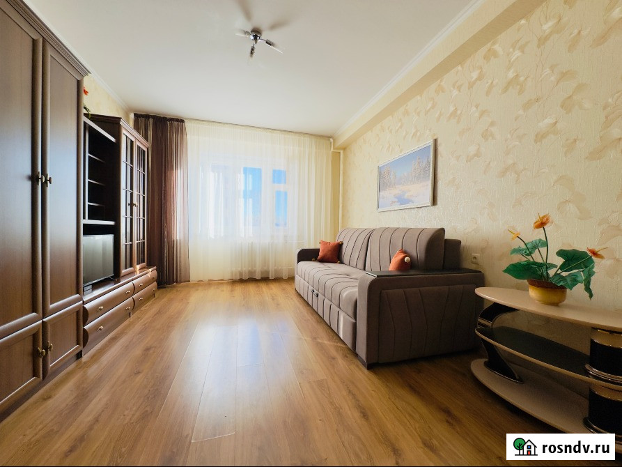 2-комнатная квартира, 60 м², 4/9 эт. в аренду посуточно в Ульяновске Ульяновск - изображение 1