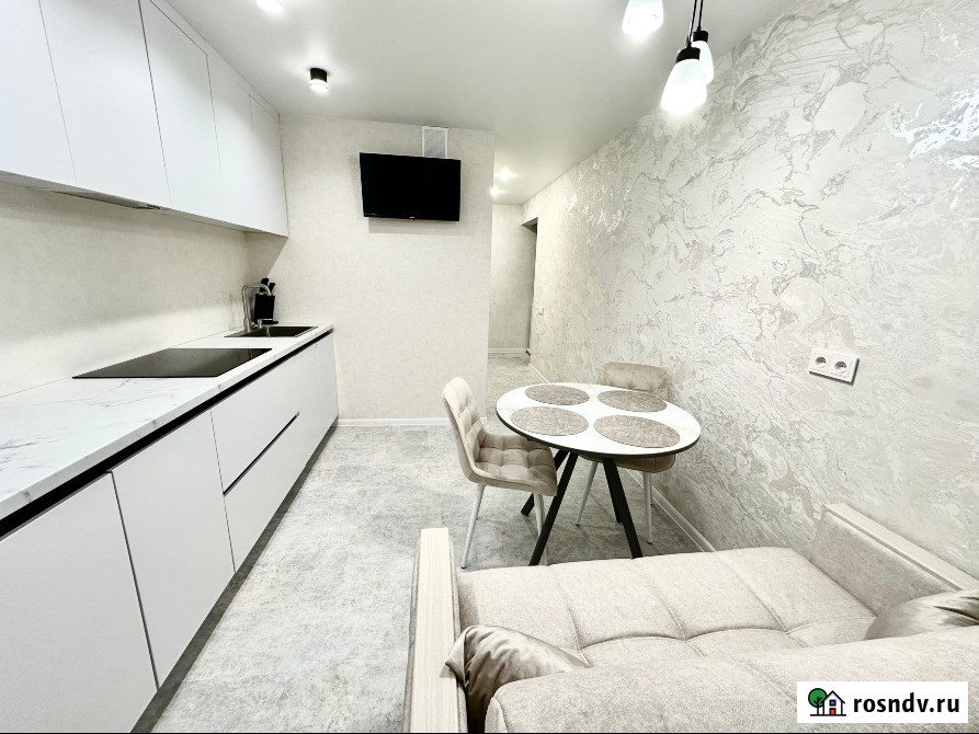 1-комнатная квартира, 50 м², 11/16 эт. в аренду посуточно в Магнитогорске Магнитогорск - изображение 2