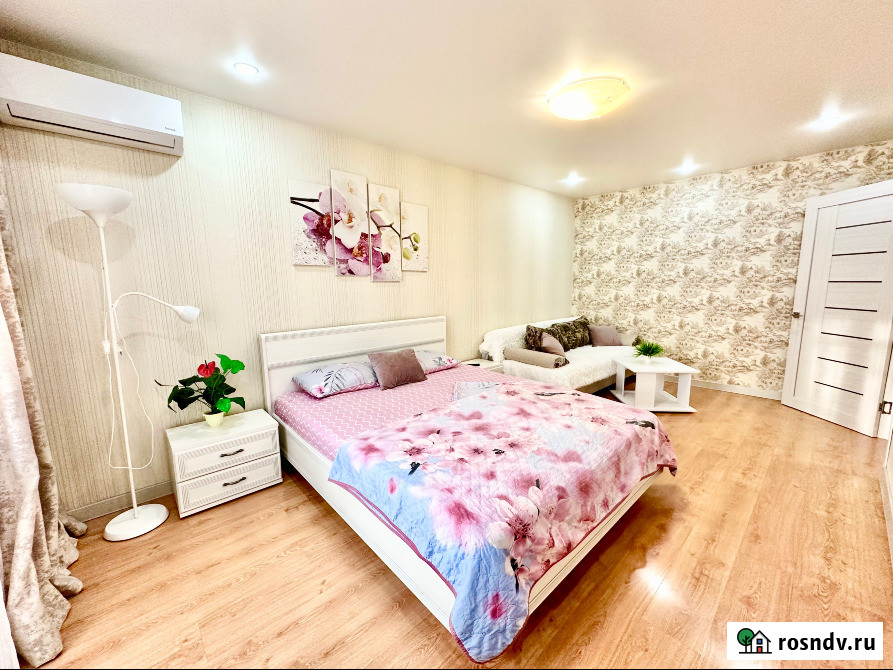 2-комнатная квартира, 55 м², 3/9 эт. в аренду посуточно в Магнитогорске Магнитогорск - изображение 1