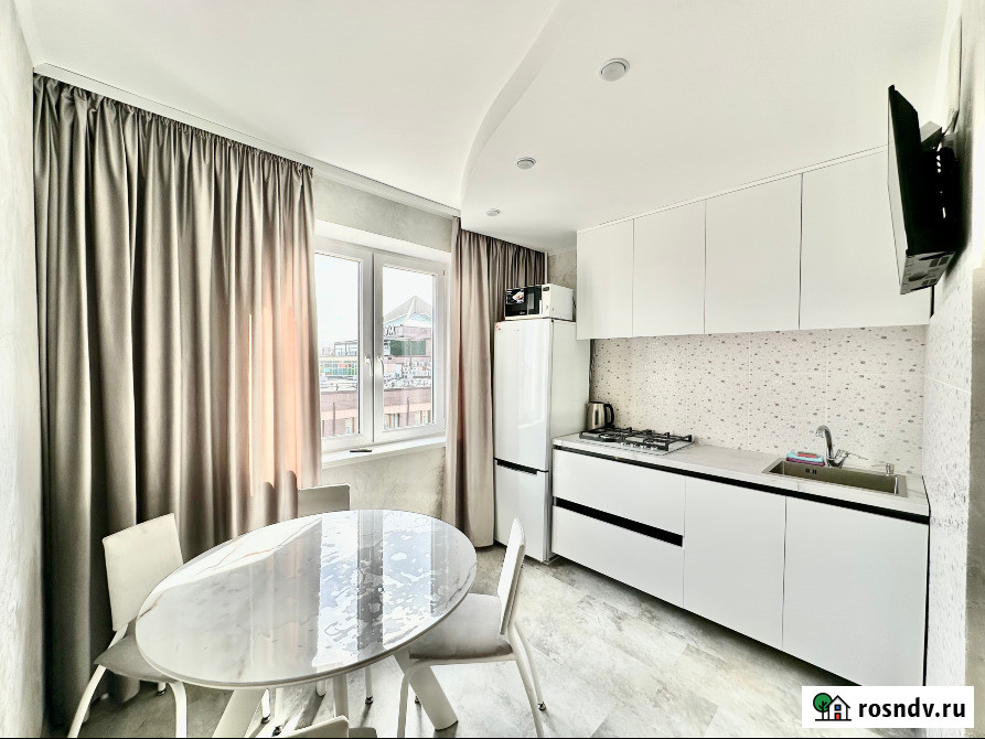 2-комнатная квартира, 55 м², 8/9 эт. в аренду посуточно в Магнитогорске Магнитогорск - изображение 1
