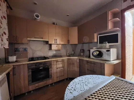 2-комнатная квартира, 49 м², 3/5 эт. на продажу в Армянске Армянск