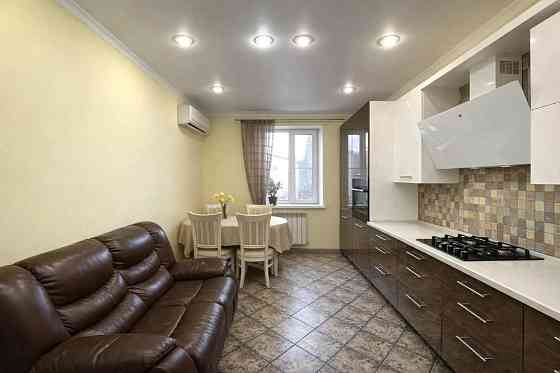 2-комнатная квартира, 69.9 м², 2/4 эт. в аренду на длительный срок в Армавире Армавир