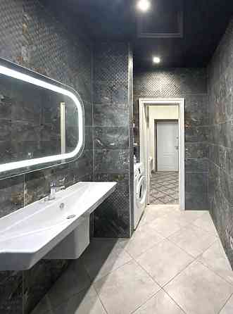 2-комнатная квартира, 69.9 м², 2/4 эт. в аренду на длительный срок в Армавире Армавир