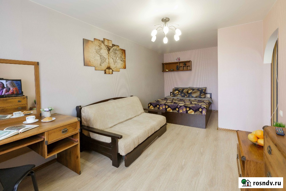 1-комнатная квартира, 40 м², 3/10 эт. в аренду посуточно в Смоленске Смоленск - изображение 1