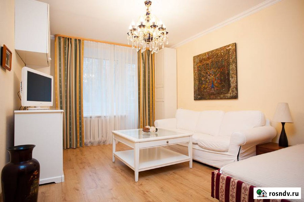 1-комнатная квартира, 42 м², 7/20 эт. в аренду посуточно в Екатеринбурге Екатеринбург - изображение 2
