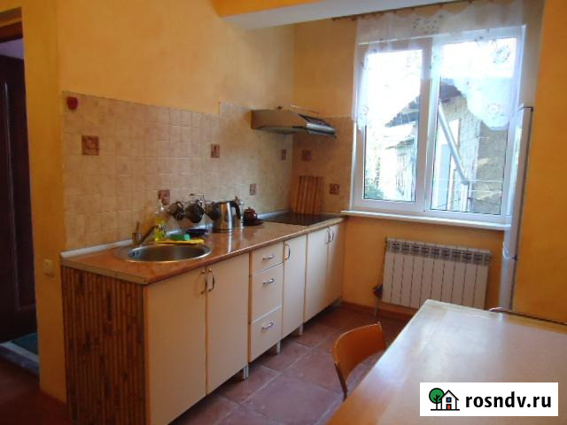 2-комнатная квартира, 60 м², 2/2 эт. в аренду посуточно в Ялте Ялта - изображение 2