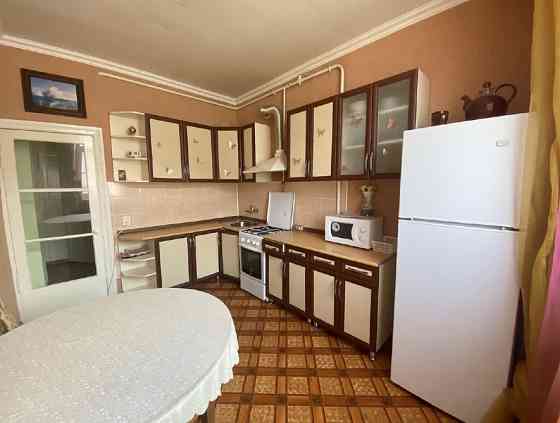 2-комнатная квартира, 59.5 м², 4/4 эт. в аренду на длительный срок в Армавире Армавир