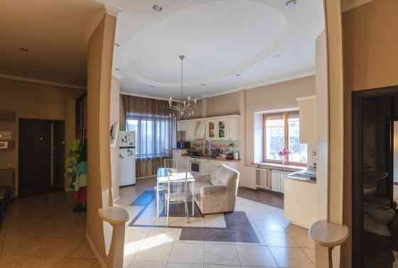 Дом 272 м² на участке 4 сот. на продажу в Красноярске Красноярск