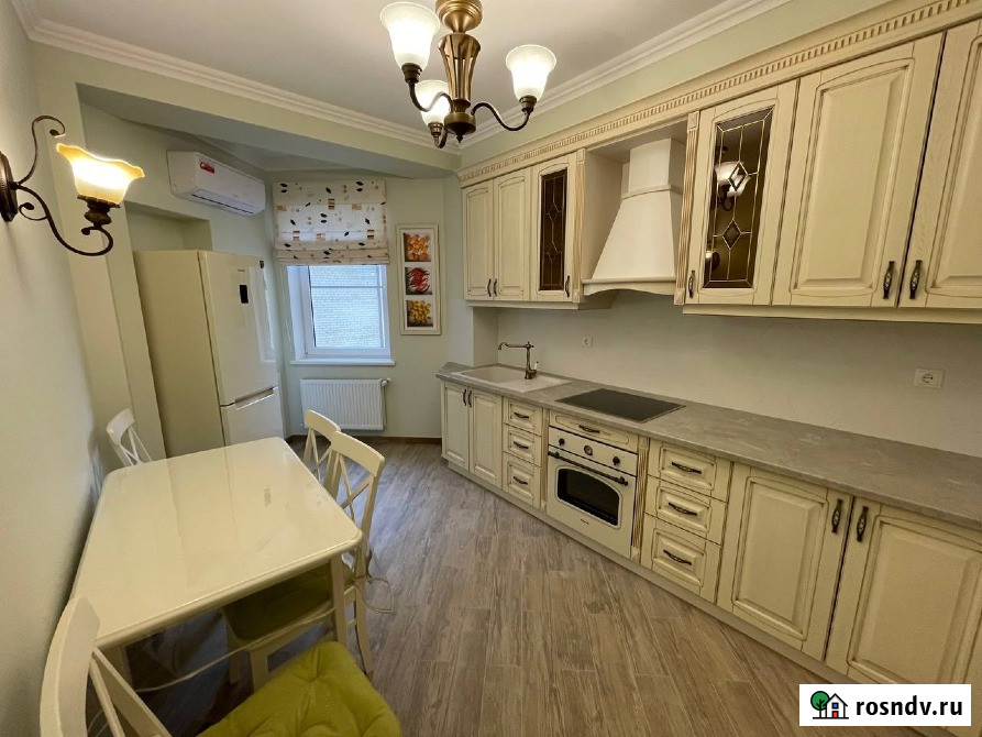 2-комнатная квартира, 60 м², 3/5 эт. в аренду на длительный срок в Армавире Армавир - изображение 1