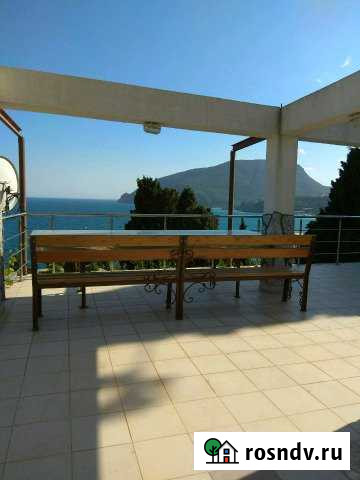 Квартира-студия, 30 м², 2/3 эт. в аренду посуточно в Алуште Алушта - изображение 1