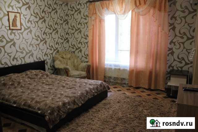 Квартира-студия, 50 м², 3/3 эт. в аренду посуточно в Таганроге Таганрог - изображение 1