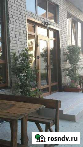 Дом 600 м² на участке 100 сот. в аренду посуточно в Джубге кп Джубга кп - изображение 1