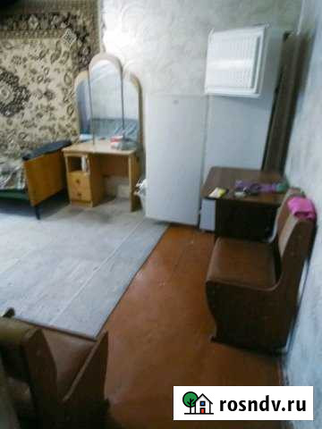 Комната 18 м² в 5-ком. кв., 3/5 эт. в аренду на длительный срок в Астрахани Астрахань - изображение 1