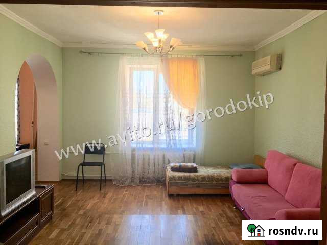 3-комнатная квартира, 90 м², 3/3 эт. в аренду посуточно в Коряжме Коряжма - изображение 1