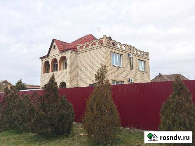 Коттедж 245 м² на участке 10 сот. на продажу в Армянске Армянск - изображение 1