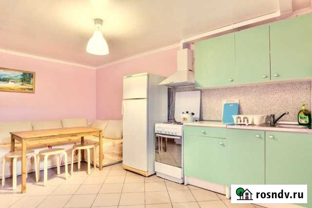 2-комнатная квартира, 70 м², 1/3 эт. в аренду на длительный срок в Геленджике Геленджик - изображение 1