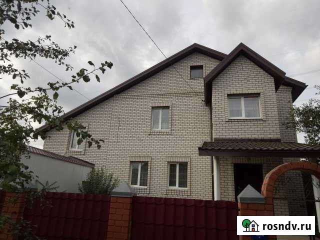 Коттедж 300 м² на участке 10 сот. на продажу в Курске Курск - изображение 1