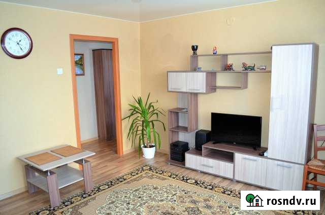 2-комнатная квартира, 45 м², 3/5 эт. в аренду посуточно в Каменске-Уральском Каменск-Уральский - изображение 1