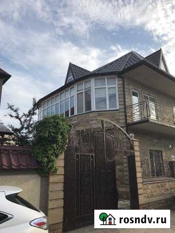 Дом 180 м² на участке 3 сот. в аренду посуточно в Хасавюрте Хасавюрт - изображение 1