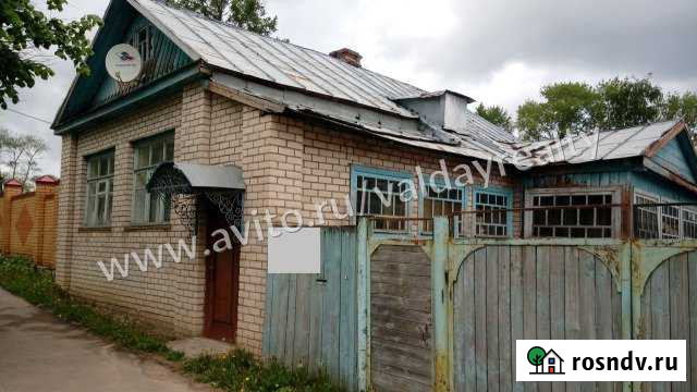 Дом 90 м² на участке 6.5 сот. на продажу в Валдае Валдай - изображение 1