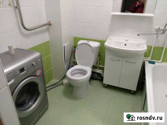 1-комнатная квартира, 50 м², 2/10 эт. в аренду на длительный срок в Альметьевске Альметьевск - изображение 1