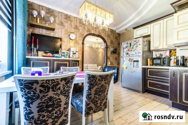 4-комнатная квартира, 110 м², 5/10 эт. на продажу в Пскове Псков - изображение 1