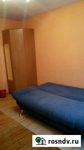 Комната 14 м² в 2-ком. кв., 1/5 эт. в аренду на длительный срок в Гатчине Гатчина - изображение 1