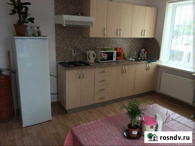 Комната 20 м² в 4-ком. кв., 1/1 эт. в аренду посуточно в Темрюке Темрюк - изображение 1