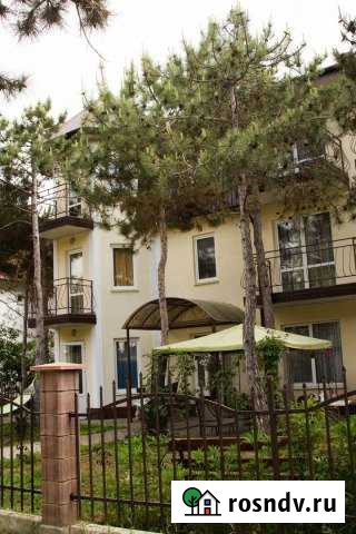 Коттедж 350 м² на участке 15 сот. в аренду посуточно в Севастополе Севастополь - изображение 1