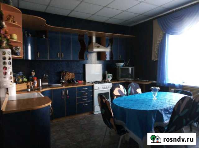 3-комнатная квартира, 80 м², 1/2 эт. в аренду посуточно в Павловске Воронежской области Павловск - изображение 1