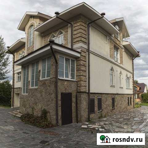 Коттедж 477 м² на участке 16 сот. в аренду на длительный срок в Твери Тверь - изображение 1