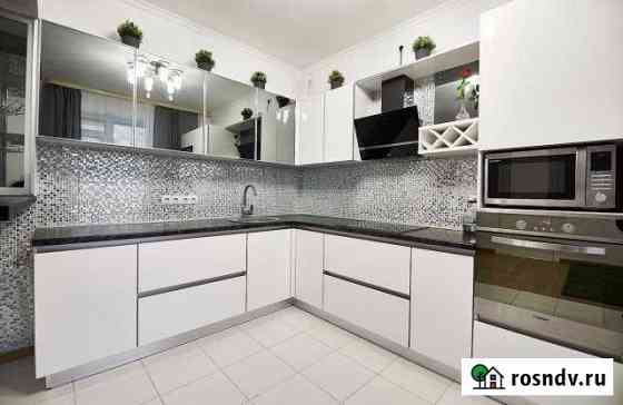 3-комнатная квартира, 85 м², 2/13 эт. в аренду посуточно в Омске Омск