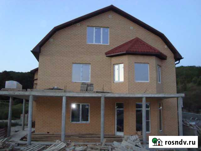 Коттедж 360 м² на участке 9 сот. на продажу в Новороссийске Новороссийск - изображение 1