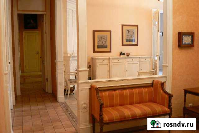 5-комнатная квартира, 210 м², 4/5 эт. в аренду на длительный срок в Санкт-Петербурге Санкт-Петербург - изображение 1