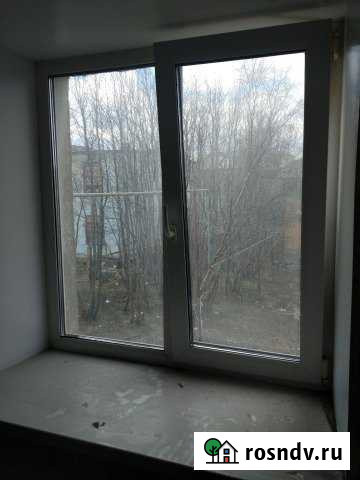 Комната 10 м² в 6-ком. кв., 2/4 эт. на продажу в Мурманске Мурманск - изображение 1