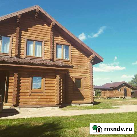 Коттедж 256 м² на участке 18 сот. в аренду посуточно в Стрижах Стрижи - изображение 1