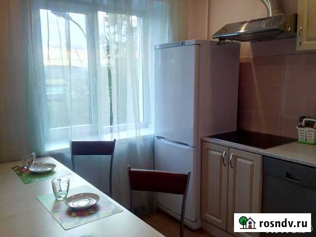 2-комнатная квартира, 44 м², 2/5 эт. в аренду посуточно в Мурманске Мурманск - изображение 1